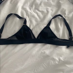 Top shop black bra size 2